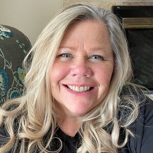 Meet your Posher, Becky